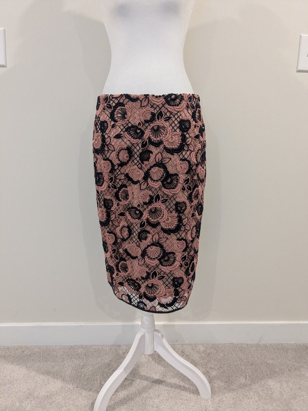 Ann Taylor Women's 10 Pink Navy Floral Lace Pencil Skirt Lined High Rise Zip